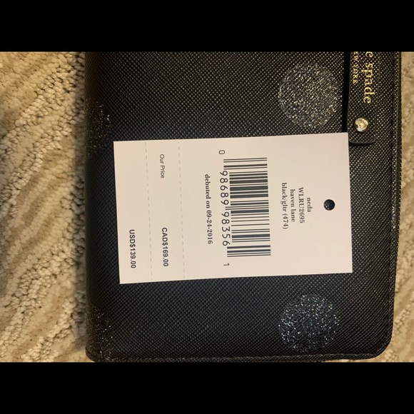 Kate Spade wallet - Picture 4 of 8